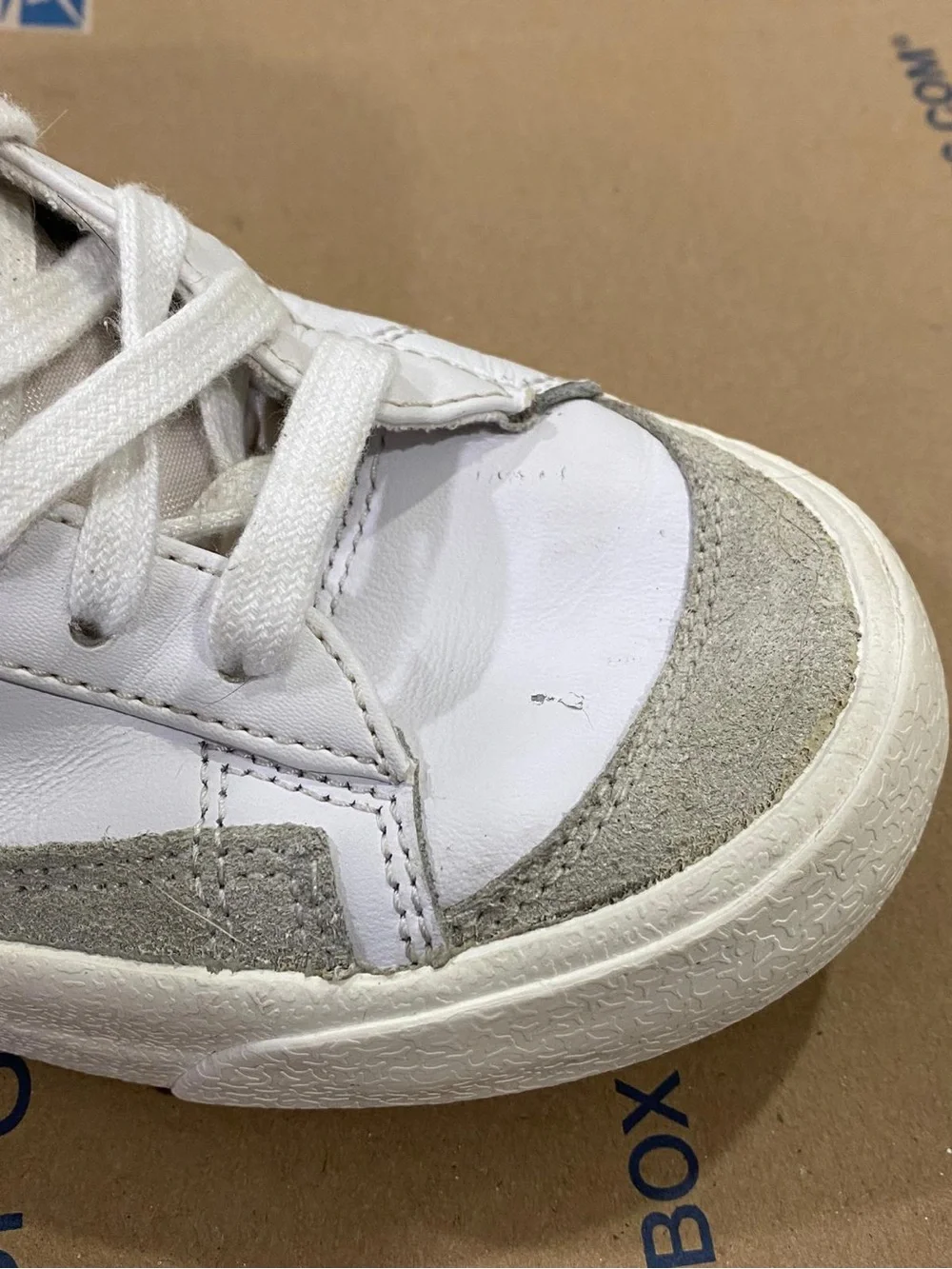 Nike Blazer Mid '77 Vintage White Black Mens Size 8.5 BQ6806-100 High Top